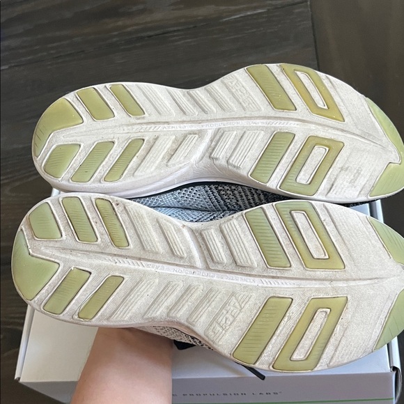 Knit APL Women’s techloom pro 7.5 black heather grey white workout sneakers gym - Picture 7 of 11